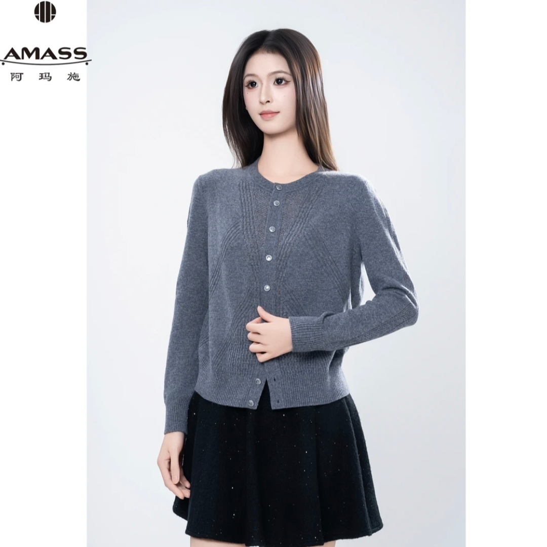AMASS/阿玛施秋冬新款气质时尚复古文艺圆领单排扣针织衫女548057