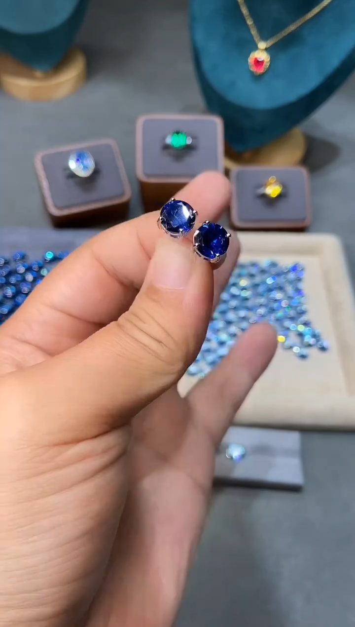 耳饰蓝宝石银S925镶嵌.....