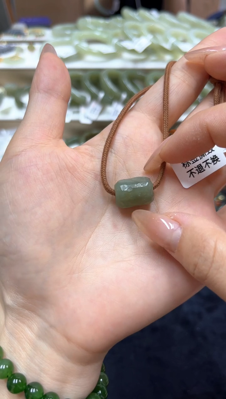 和田玉未镶嵌颈饰和田玉随型老光工艺路路通吊坠 福利