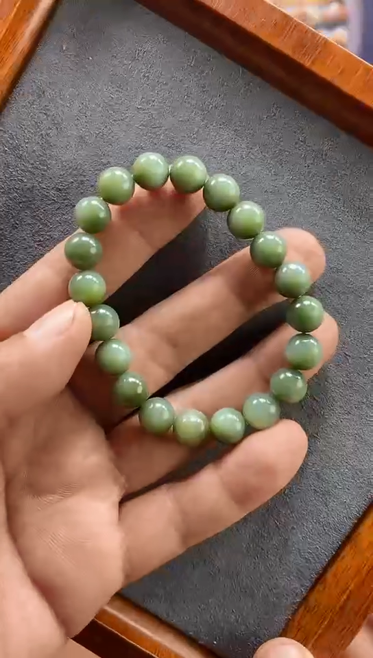 手串未镶嵌和田玉（碧玉）j****.精品和田玉碧玉手串