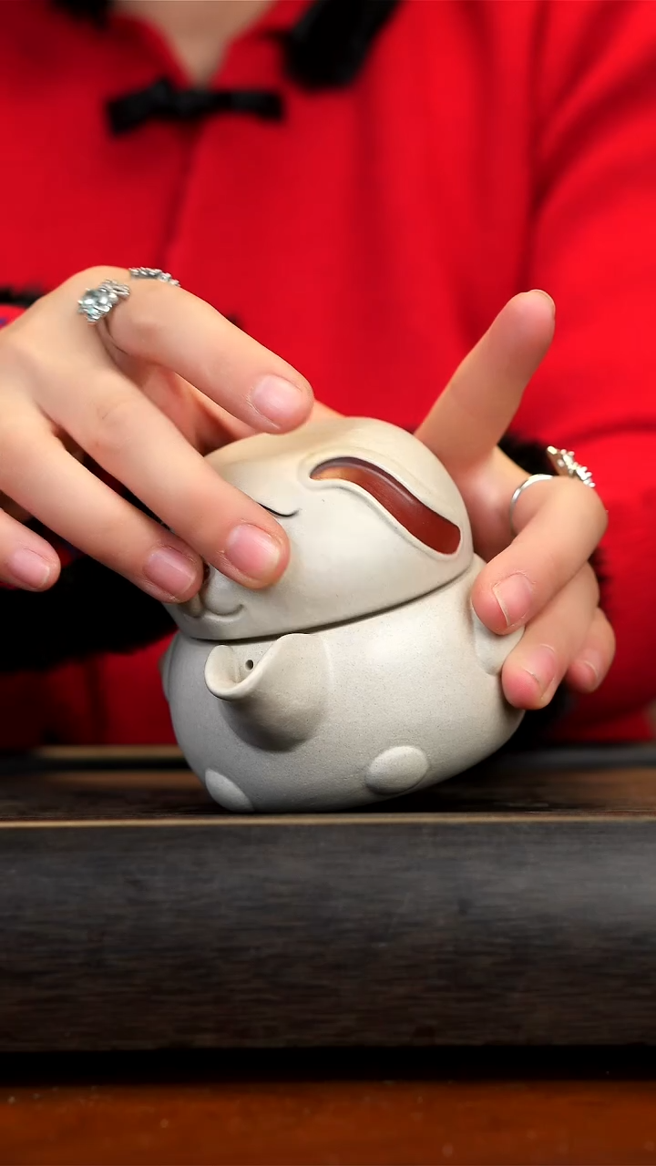 【闪购商品】紫砂茶壶白玉段泥随行杯兔子