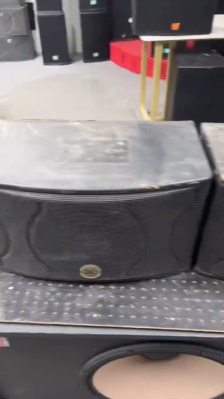 8新10寸卡包音箱 不包邮，不退不换