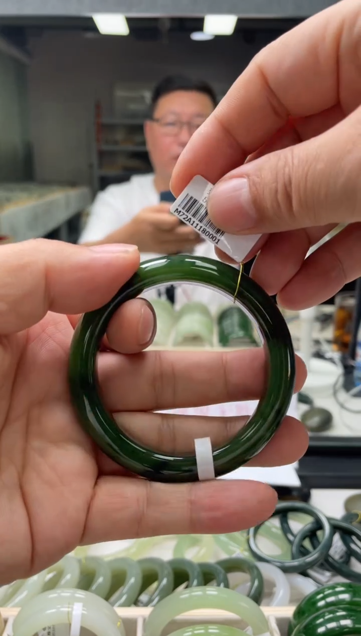 【闪购商品】和田玉手镯未镶嵌编码0001 圈口56-57