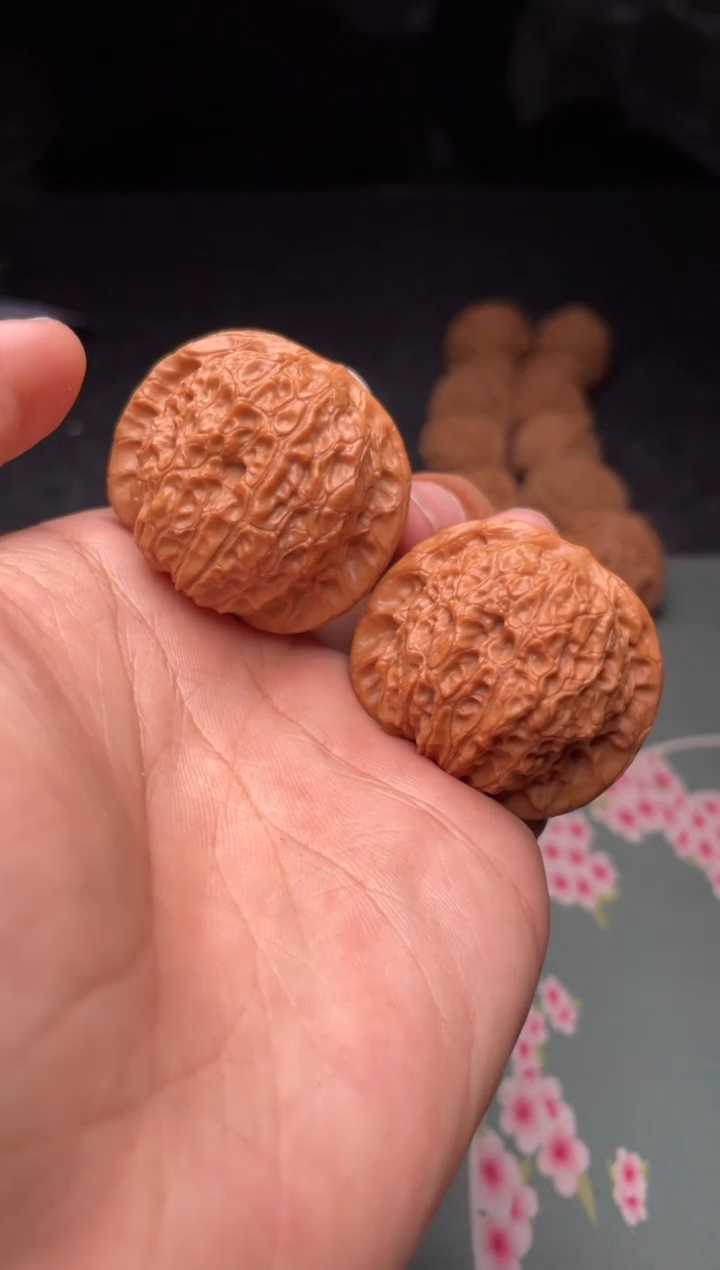 把件文玩核桃a150   血麒麟    39尺