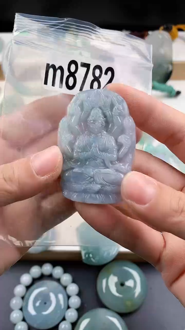 颈饰未镶嵌翡翠天然翡翠吊坠挂件