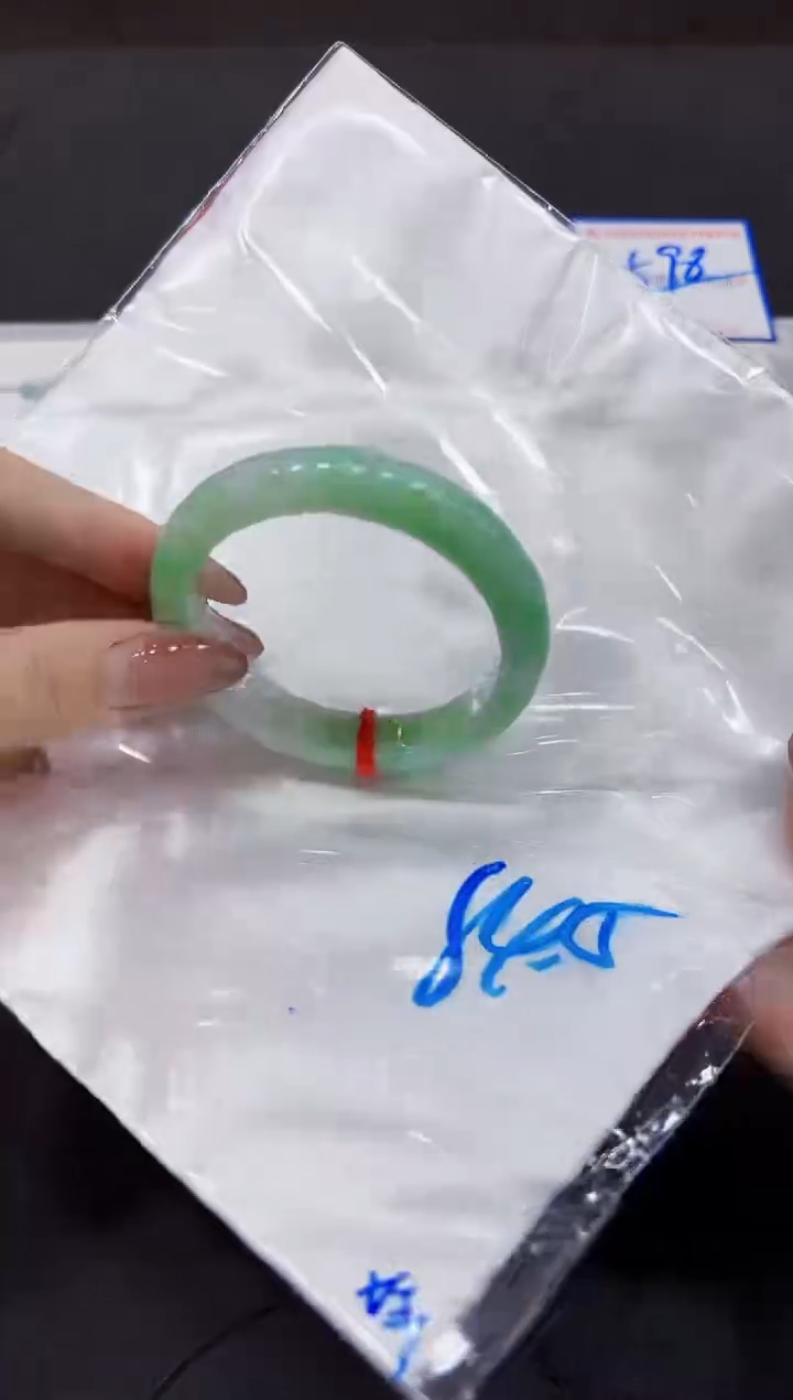 【闪购商品】翡翠手镯未镶嵌00000000000