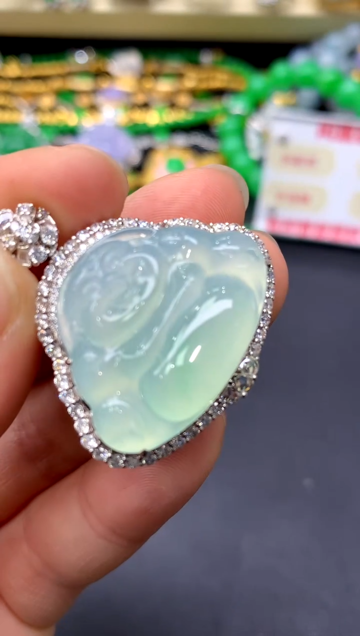 颈饰18K金镶嵌翡翠102-中国好珍宝