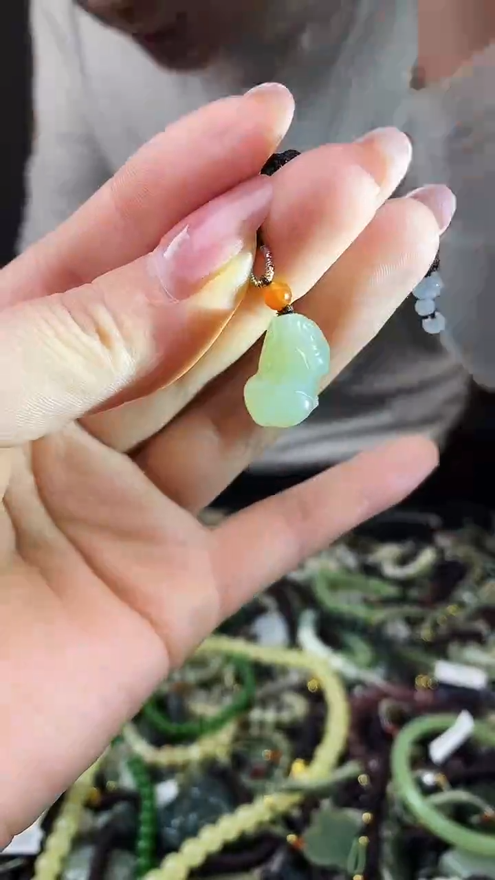 颈饰未镶嵌和田玉多样性发货，拍一发一