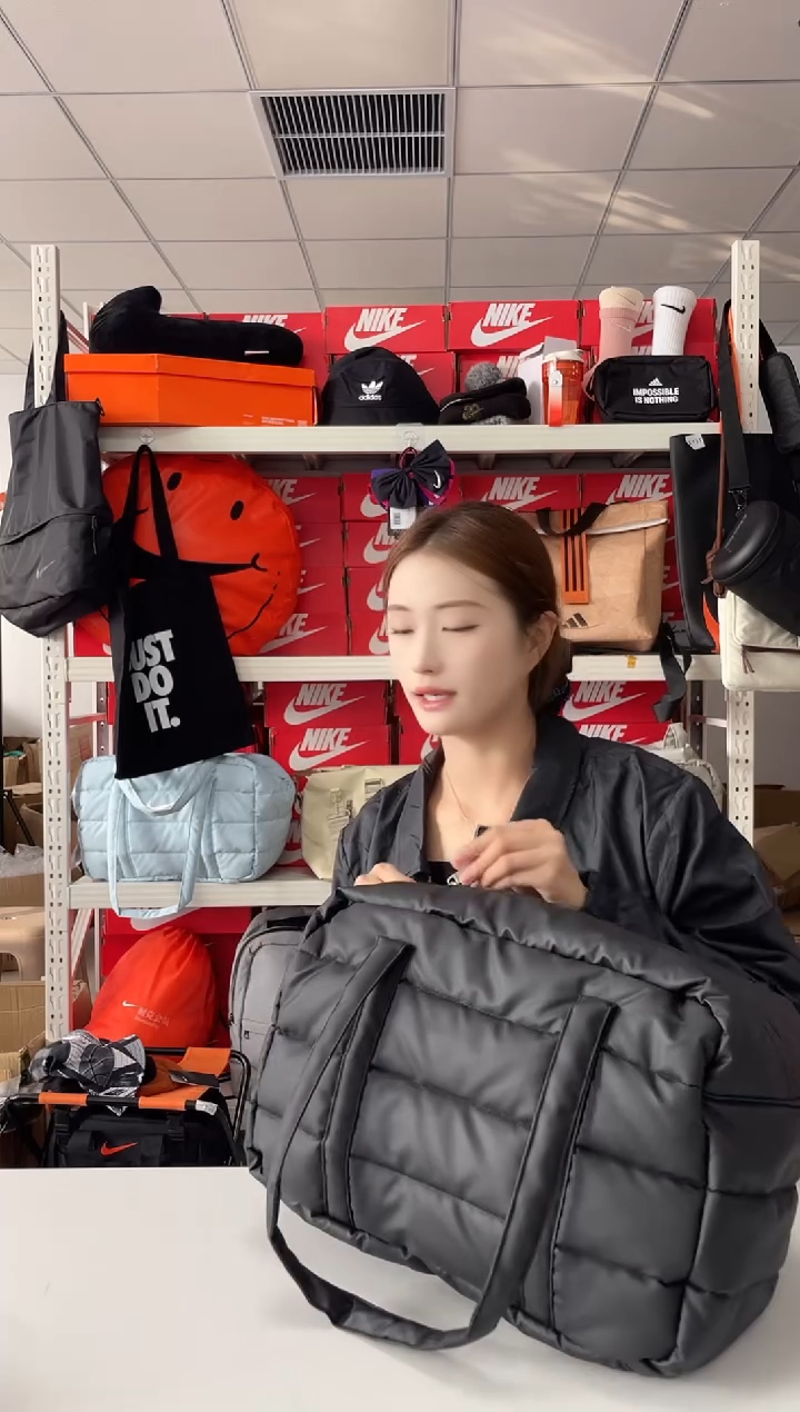 编码 尺码 正品直播过款挎包