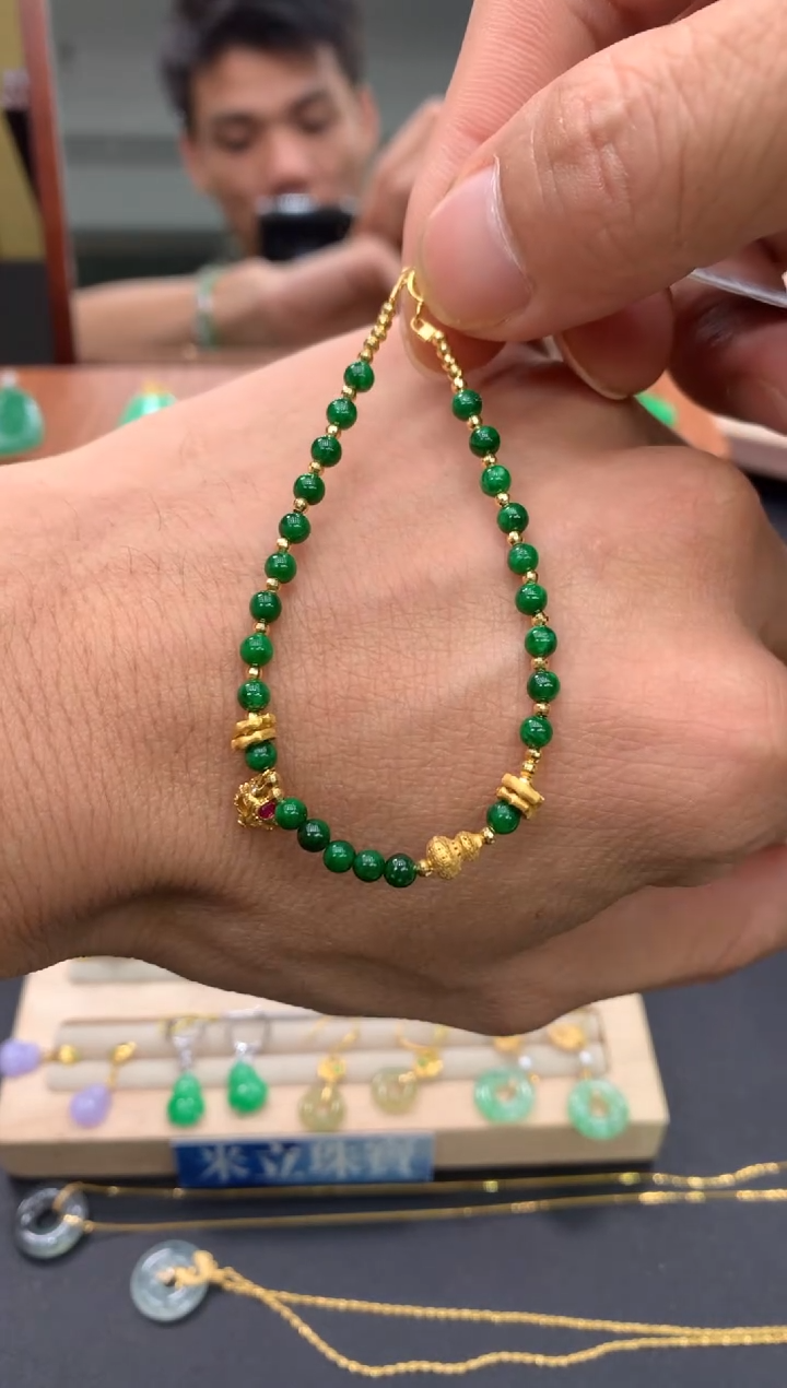 18K金镶嵌手链翡翠紫***兰手链