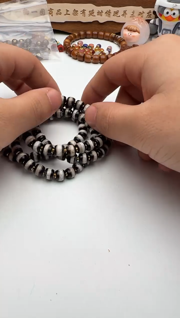 【闪购商品】玛瑙/玉髓手串18K金镶嵌玛瑙手串