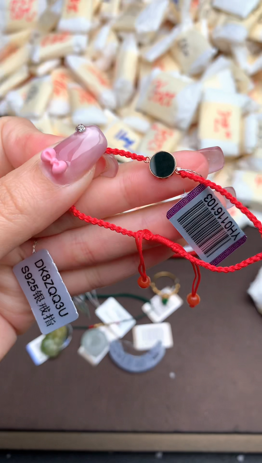 【闪购商品】翡翠手绳18K金镶嵌 — 