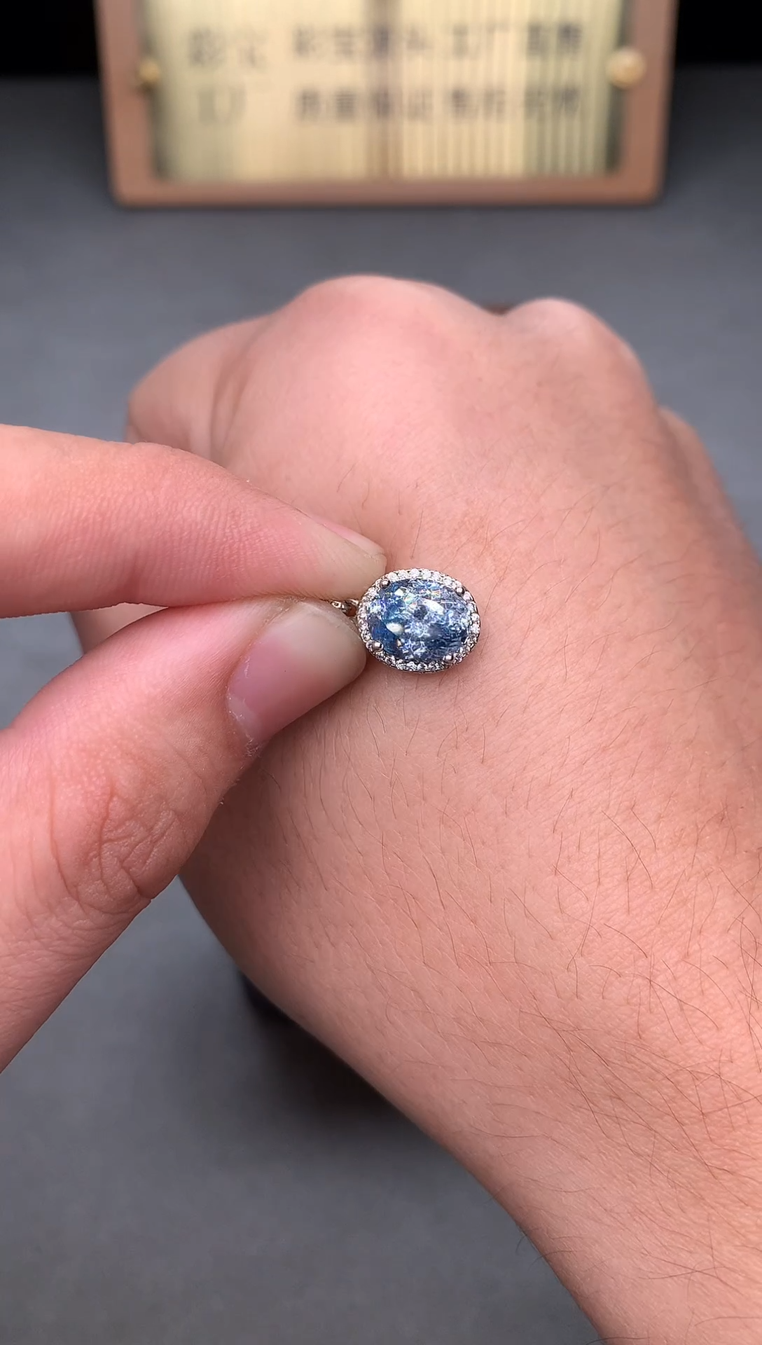 银S925镶嵌吊坠(赠链)海蓝宝石2222