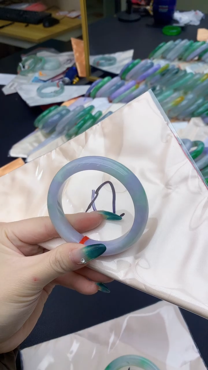 【闪购商品】翡翠手镯未镶嵌0867399233