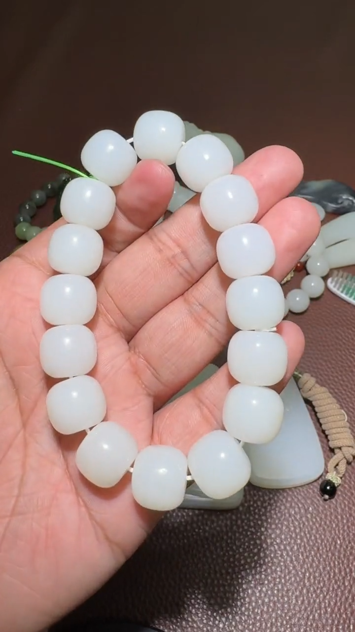 未镶嵌和田玉挂件和田玉