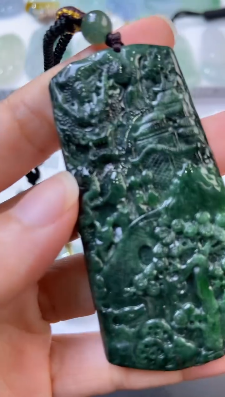 未镶嵌挂件翡翠376584   多人