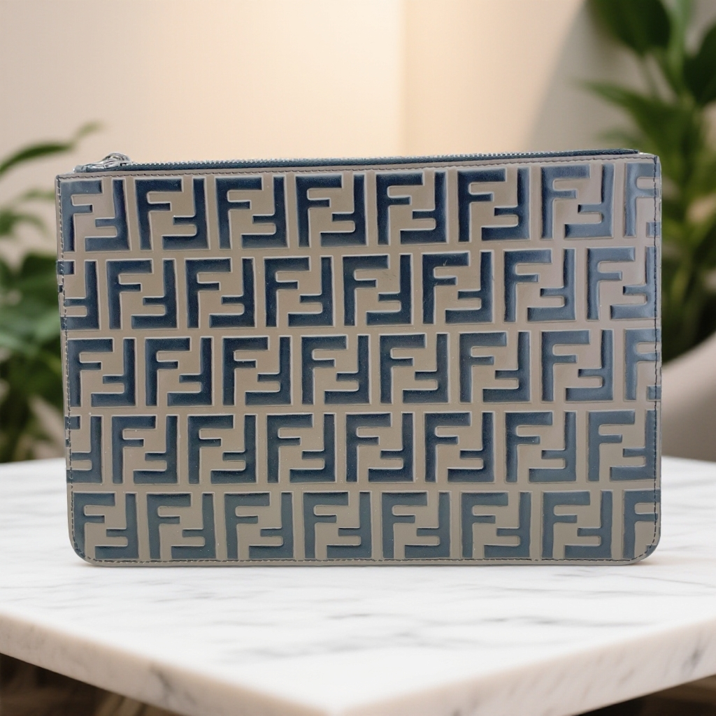 95新 FENDI/芬迪 棕色手拿包 1741 2793