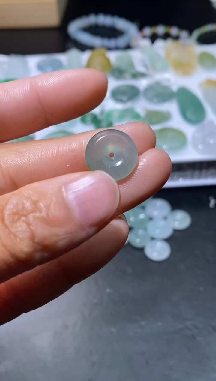 【闪购商品】定制翡翠未镶嵌翡翠毛货~