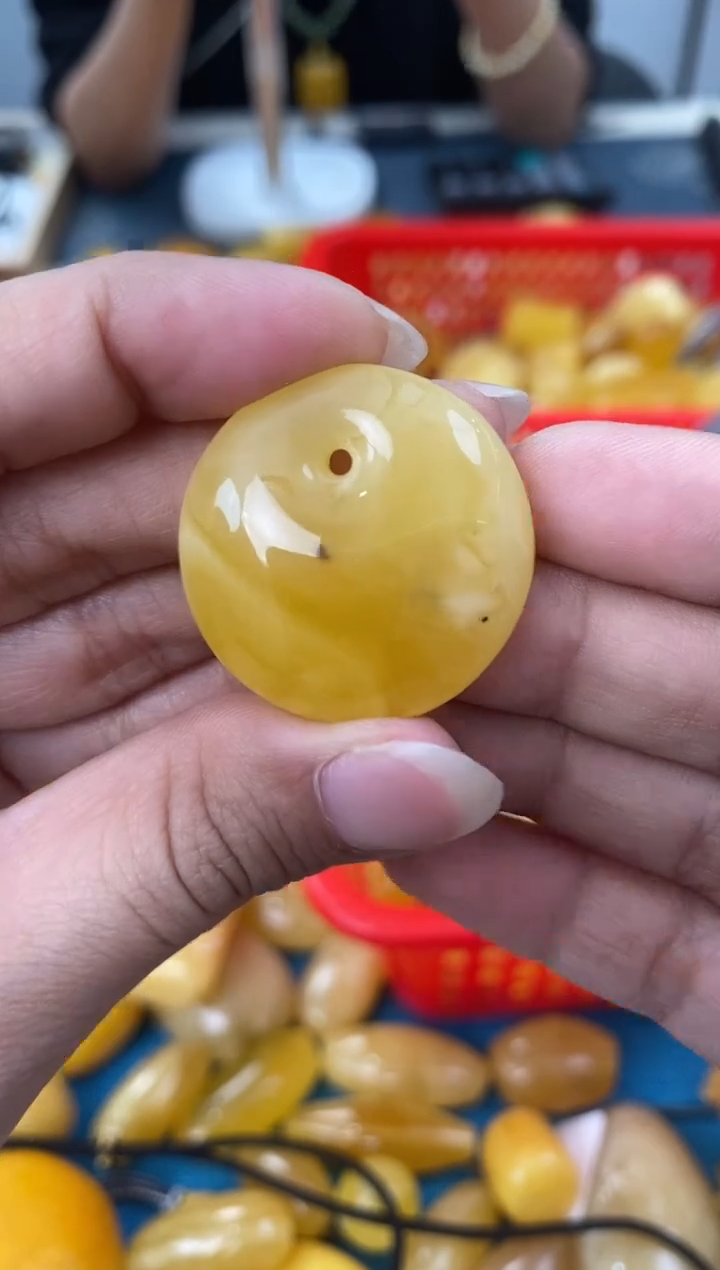 【闪购商品】琥珀裸石未镶嵌天然琥珀蜜蜡鱼眼扣