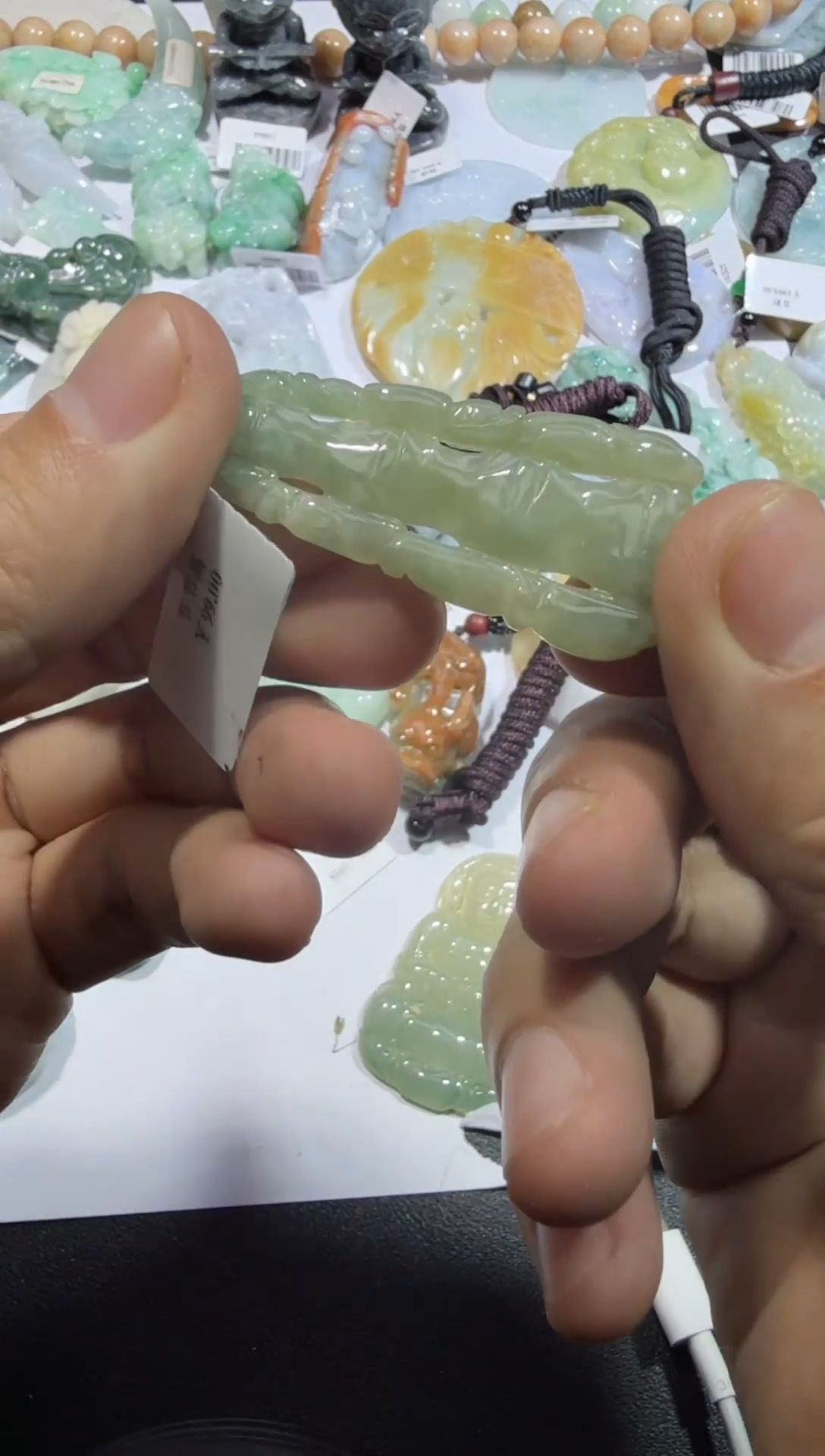 【闪购商品】翡翠颈饰未镶嵌00005235