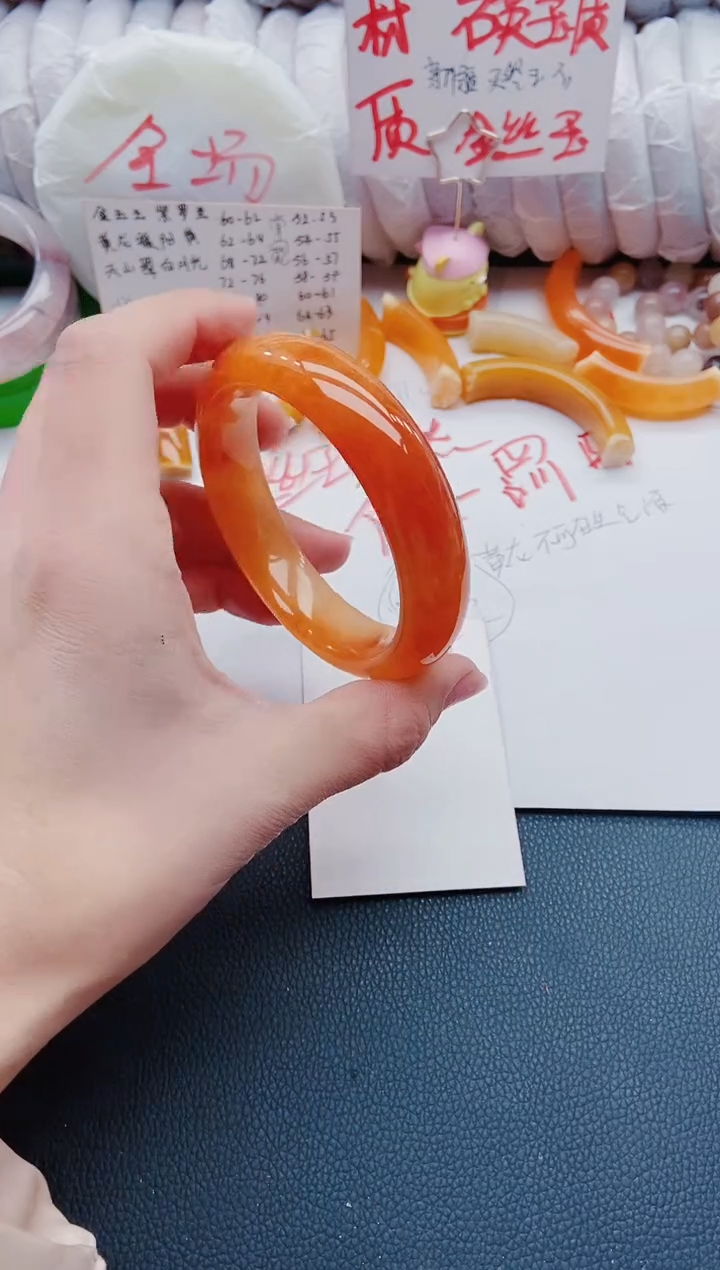 【闪购商品】石英质玉手镯未镶嵌H45-61-62