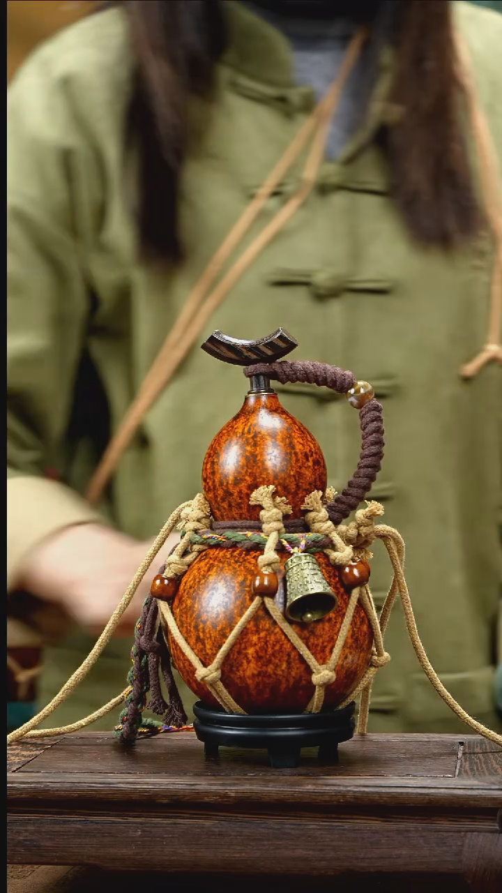 YC073复古网兜款天然酒葫芦（一物一拍）