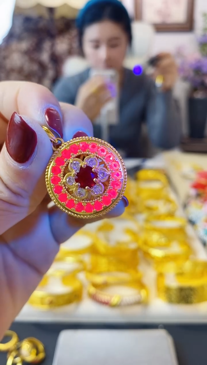 合金无066太阳花吊坠