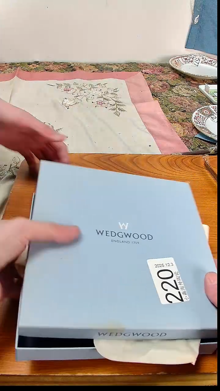 瓷片皇**瑄小淼海外陶瓷工艺品