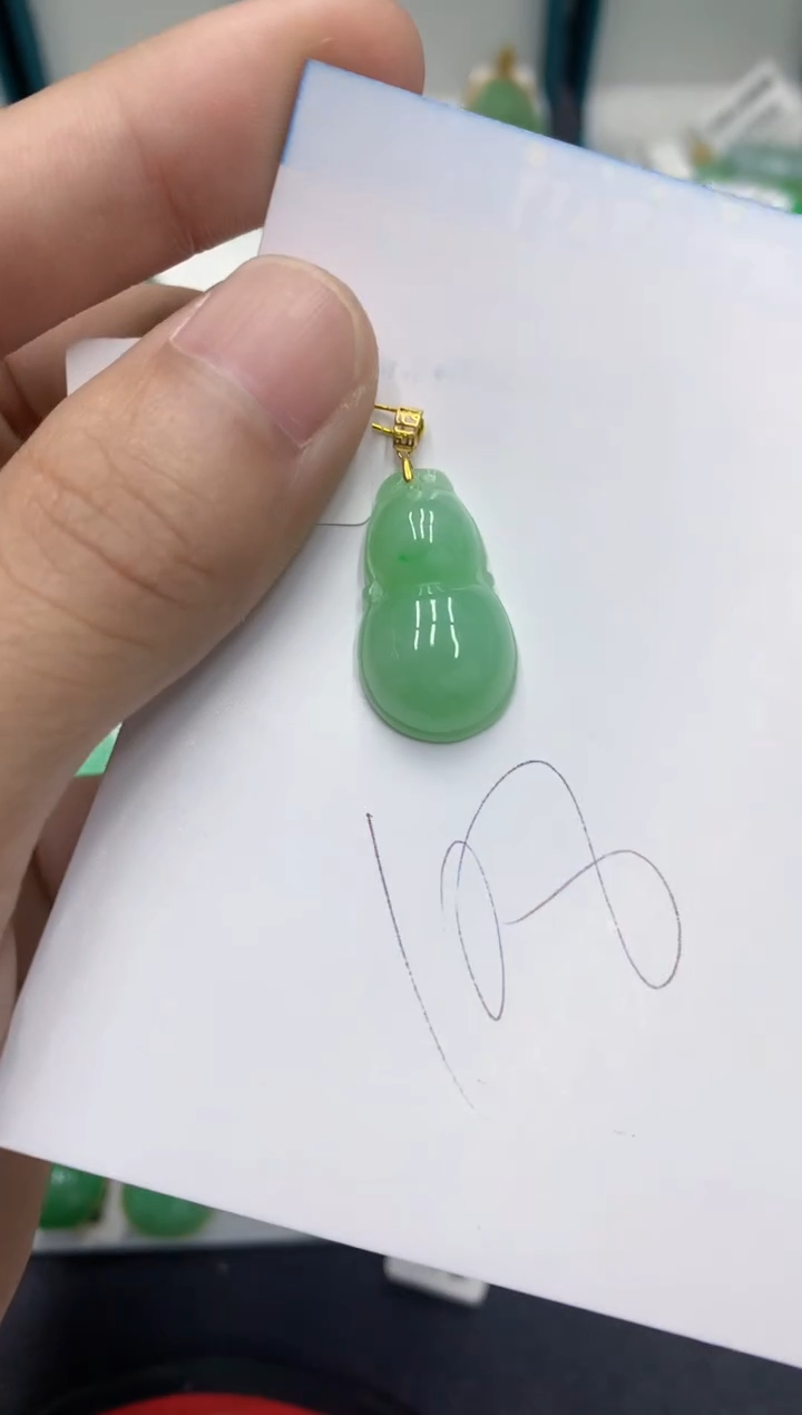【闪购商品】翡翠颈饰18K金镶嵌翡翠