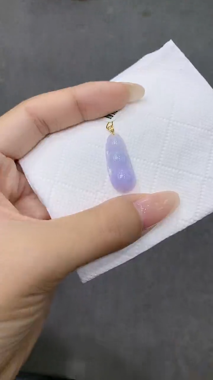 翡翠18K金镶嵌颈饰111111111111