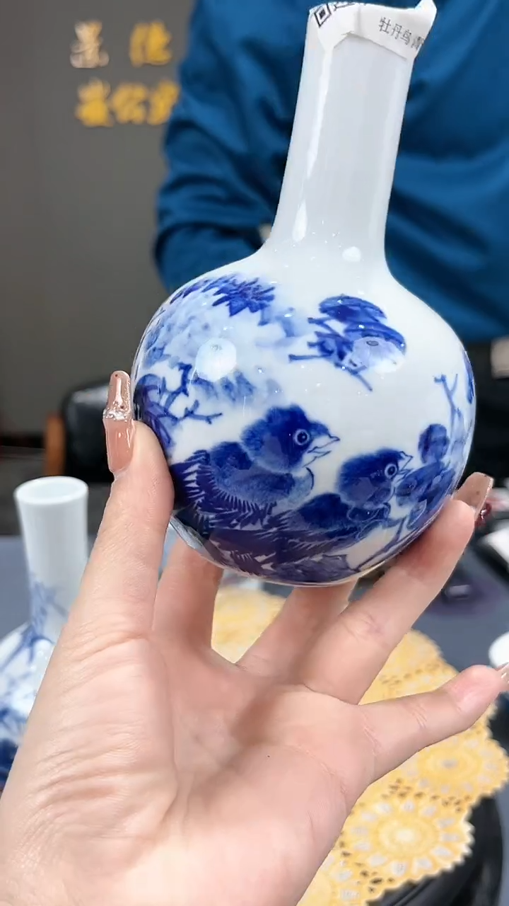 【闪购商品】官窑瓷画院016官窑瓷画院卢雁天球瓶