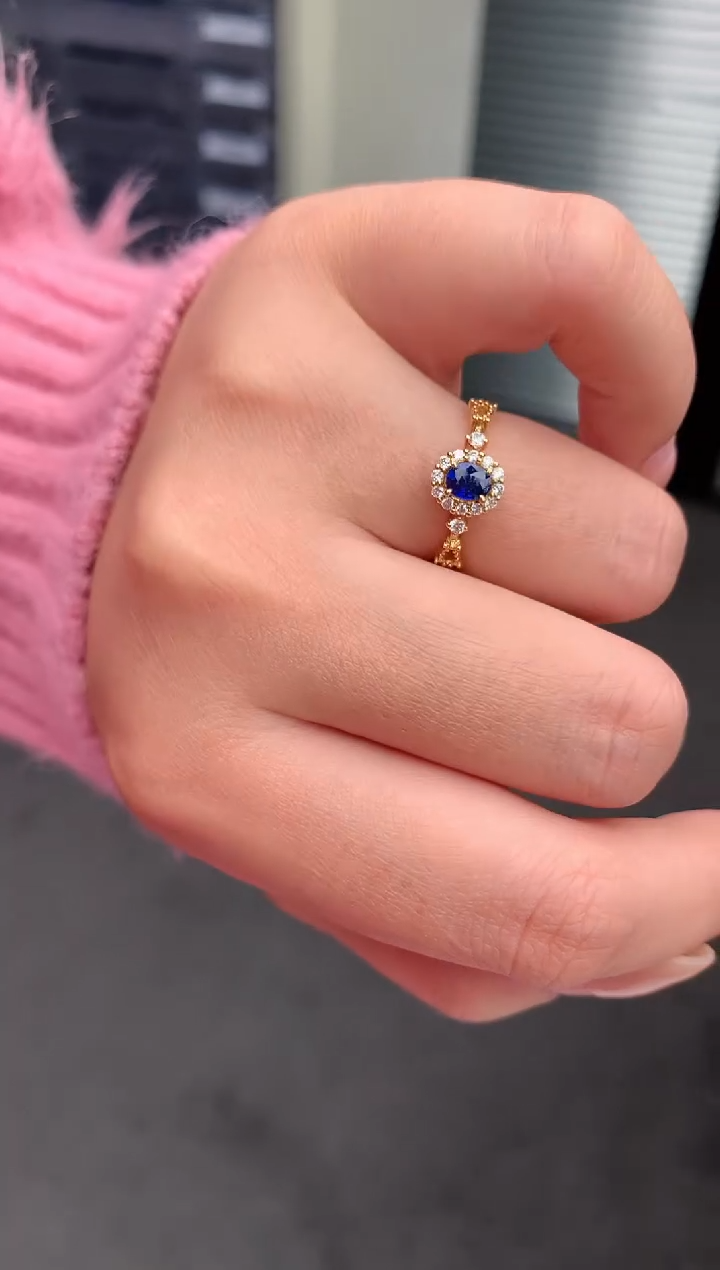 【闪购商品】蓝宝石戒指18K金镶嵌31分皇家蓝戒指