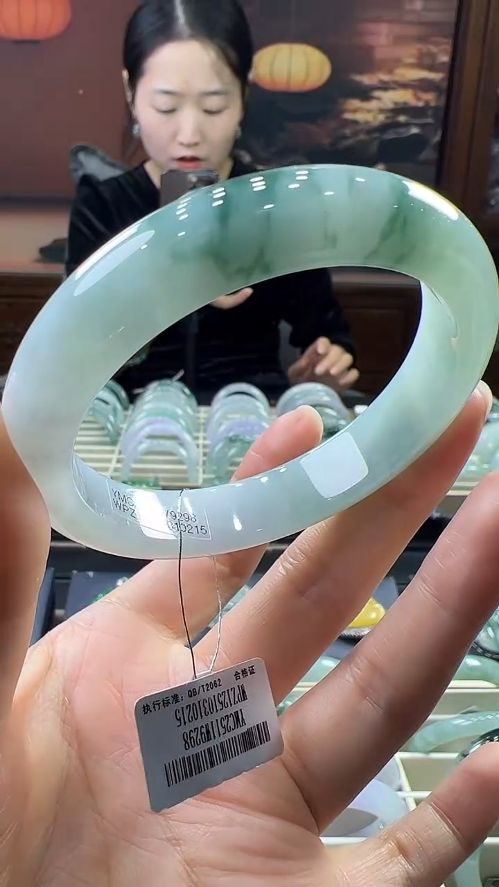 未镶嵌手镯翡翠手镯