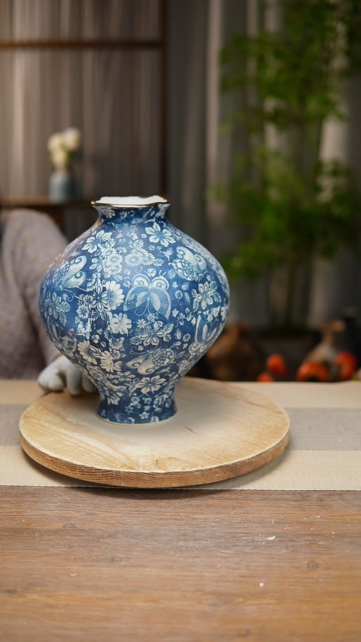 【闪购商品】陶瓷 花器青花瓷蝶恋花灯笼