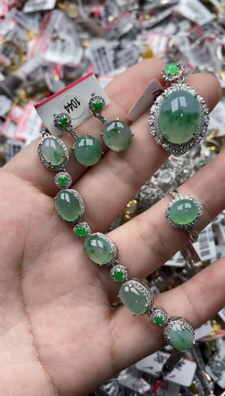 【闪购商品】翡翠戒指银S925镶嵌6666---3