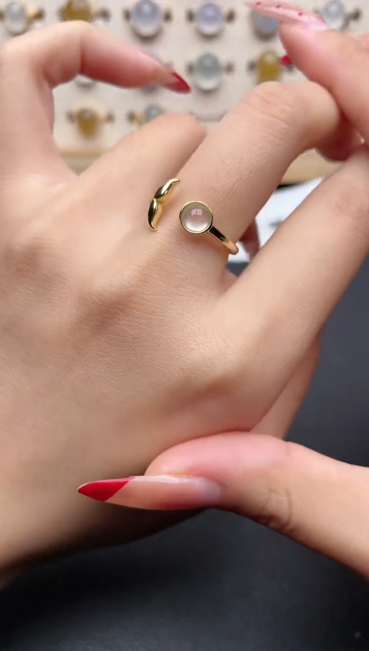 【闪购商品】翡翠戒指银S925镶嵌一物一证一礼盒