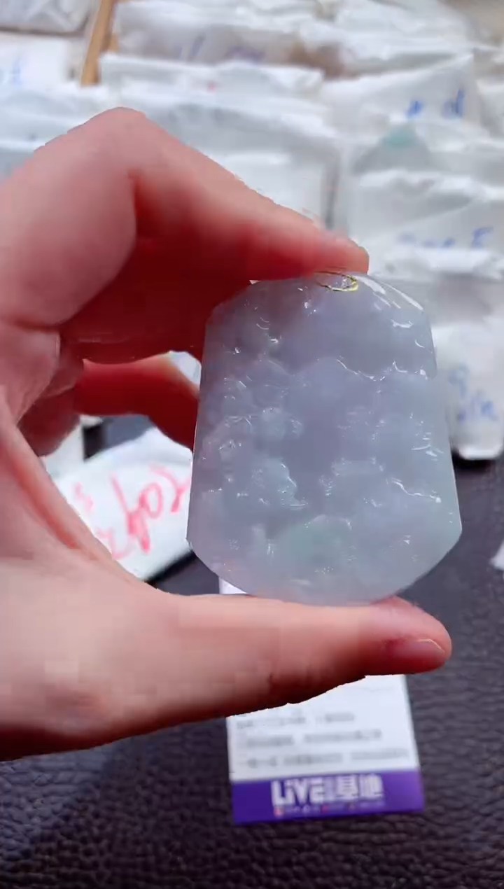 翡翠未镶嵌颈饰00000638