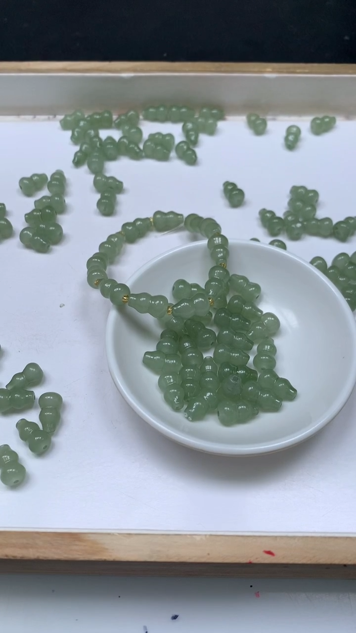未镶嵌散珠玛瑙/玉髓E771 晴绿 葫芦8*14mm6个5.8元
