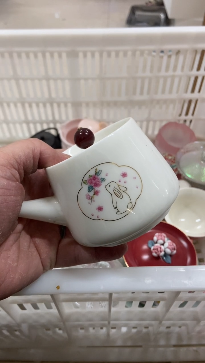 杯无运费险有瑕疵的摄影的产品有使用过的痕迹有点脏介意勿拍