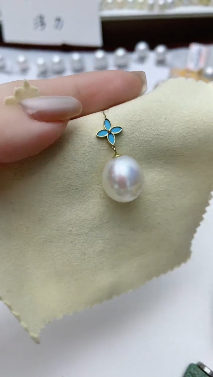 【闪购商品】海水珍珠颈饰18K金镶嵌A114