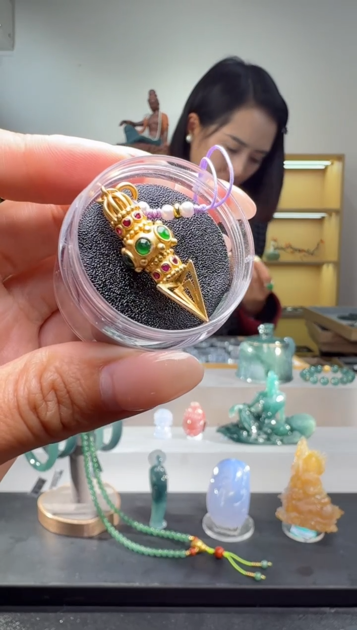 未镶嵌翡翠耳饰挂件