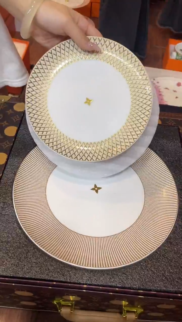 杯鸿辉家品牌瓷器，京东包邮！