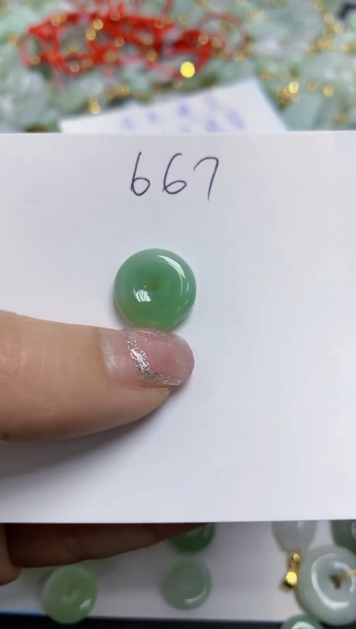 【闪购商品】翡翠颈饰未镶嵌天然翡翠A货