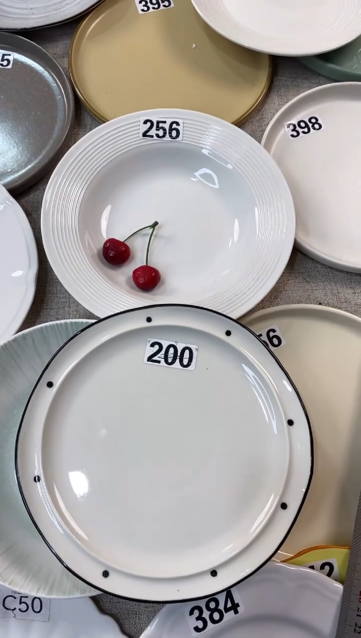 瓷256+200微瑕不介意拍
