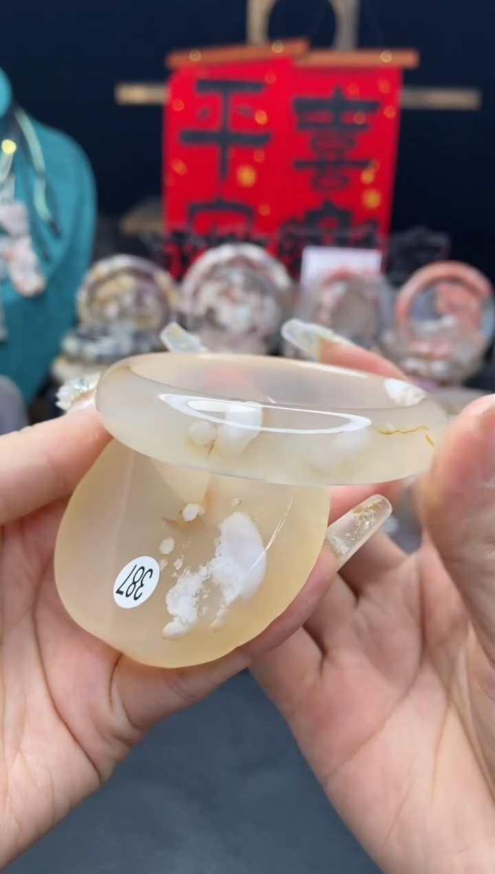 【闪购商品】石英质玉手镯（圆镯）未镶嵌59