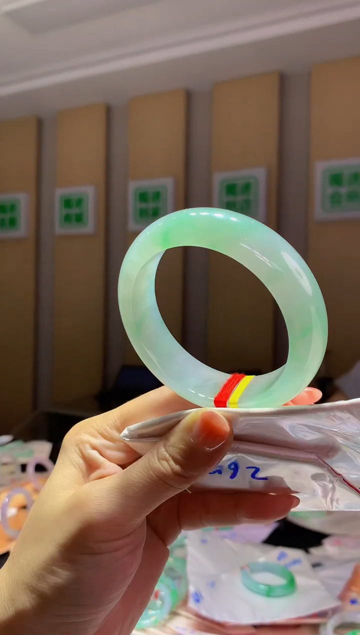 未镶嵌手镯翡翠-Q420 圈口 54.6全款26万 定金2万