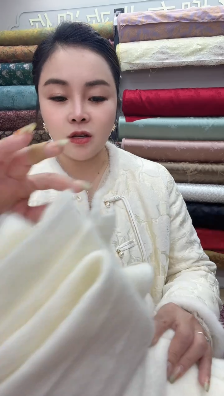 22号白色小山羊绒絮片1.5米