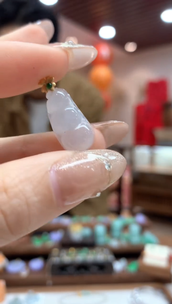 【闪购商品】翡翠吊坠(不含链)18K金镶嵌豆子