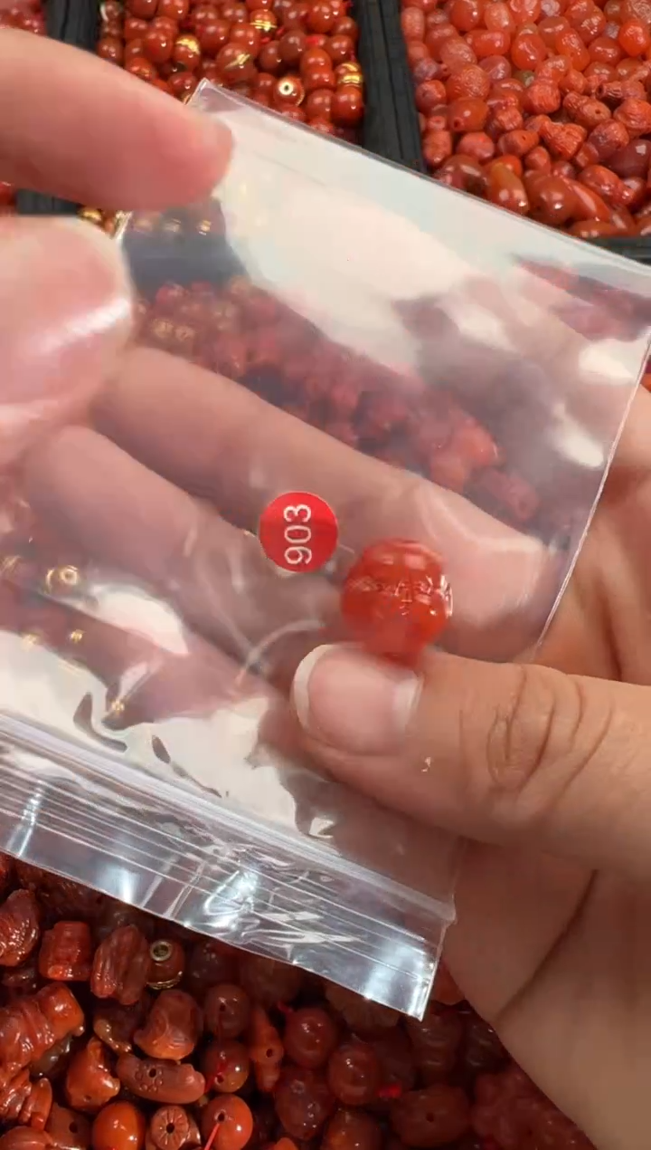 【闪购商品】南红玛瑙颈饰未镶嵌1