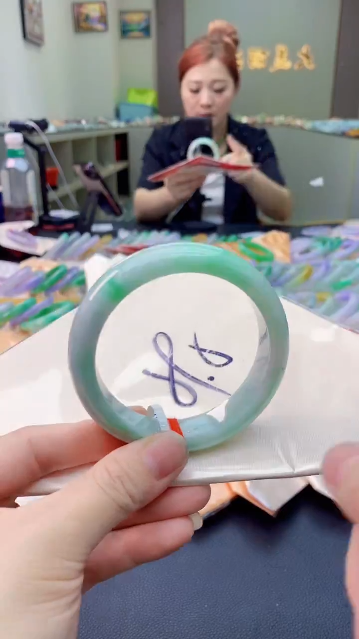 翡翠手镯未镶嵌0130316643